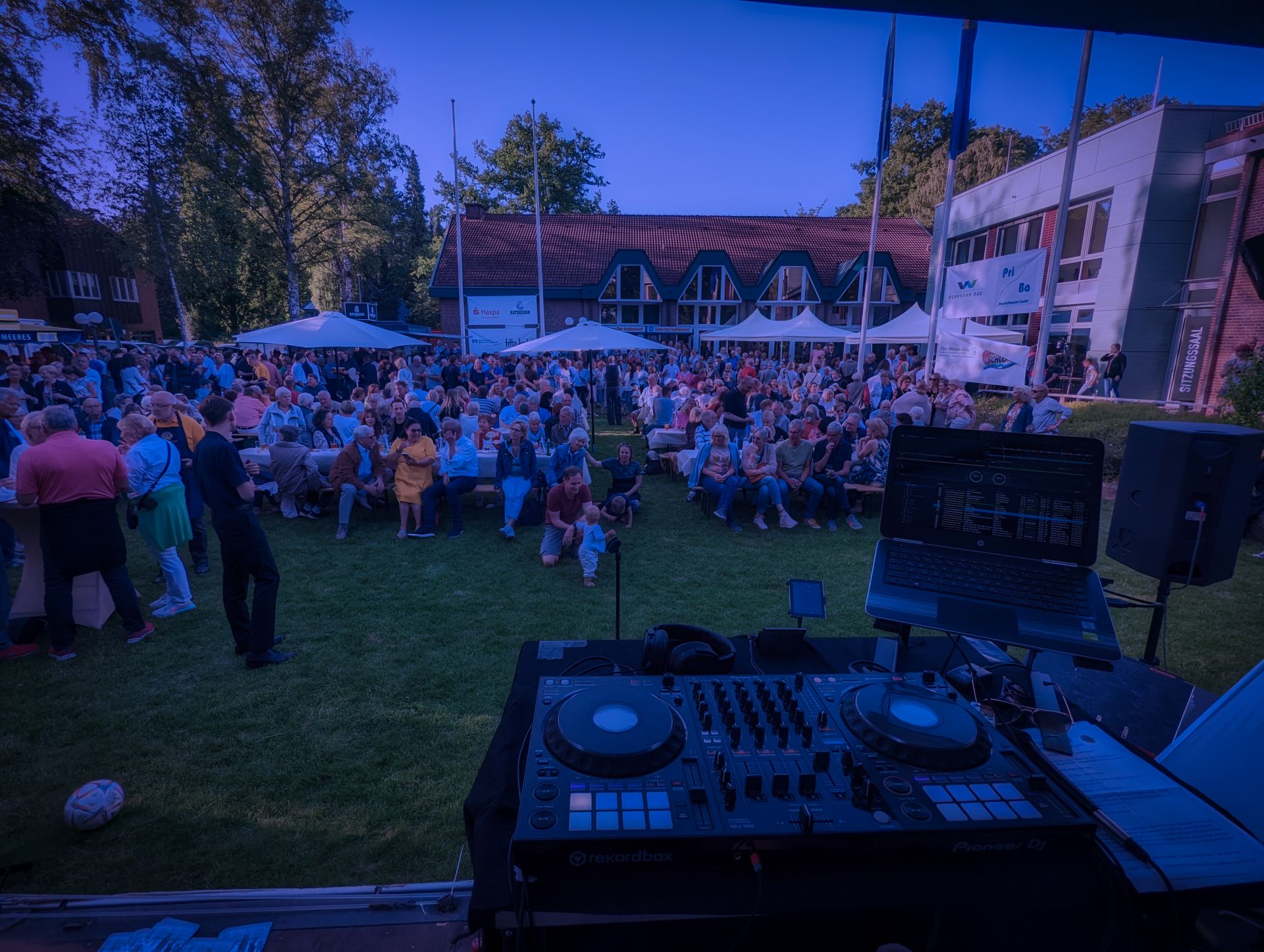 DJ Hoise beim Live-Event